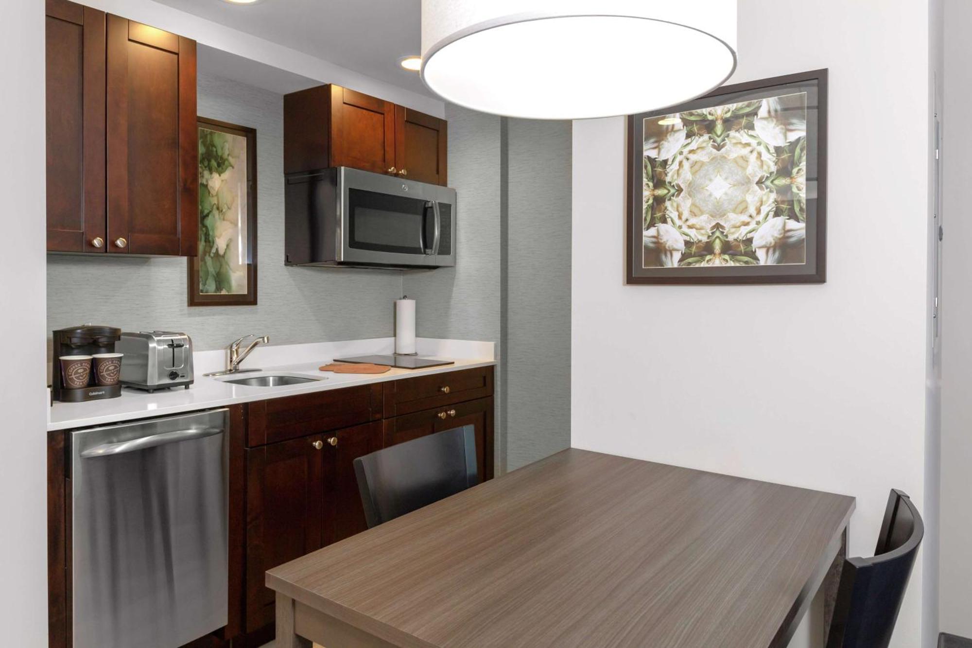 Homewood Suites By Hilton Lansing Eastwood Bagian luar foto