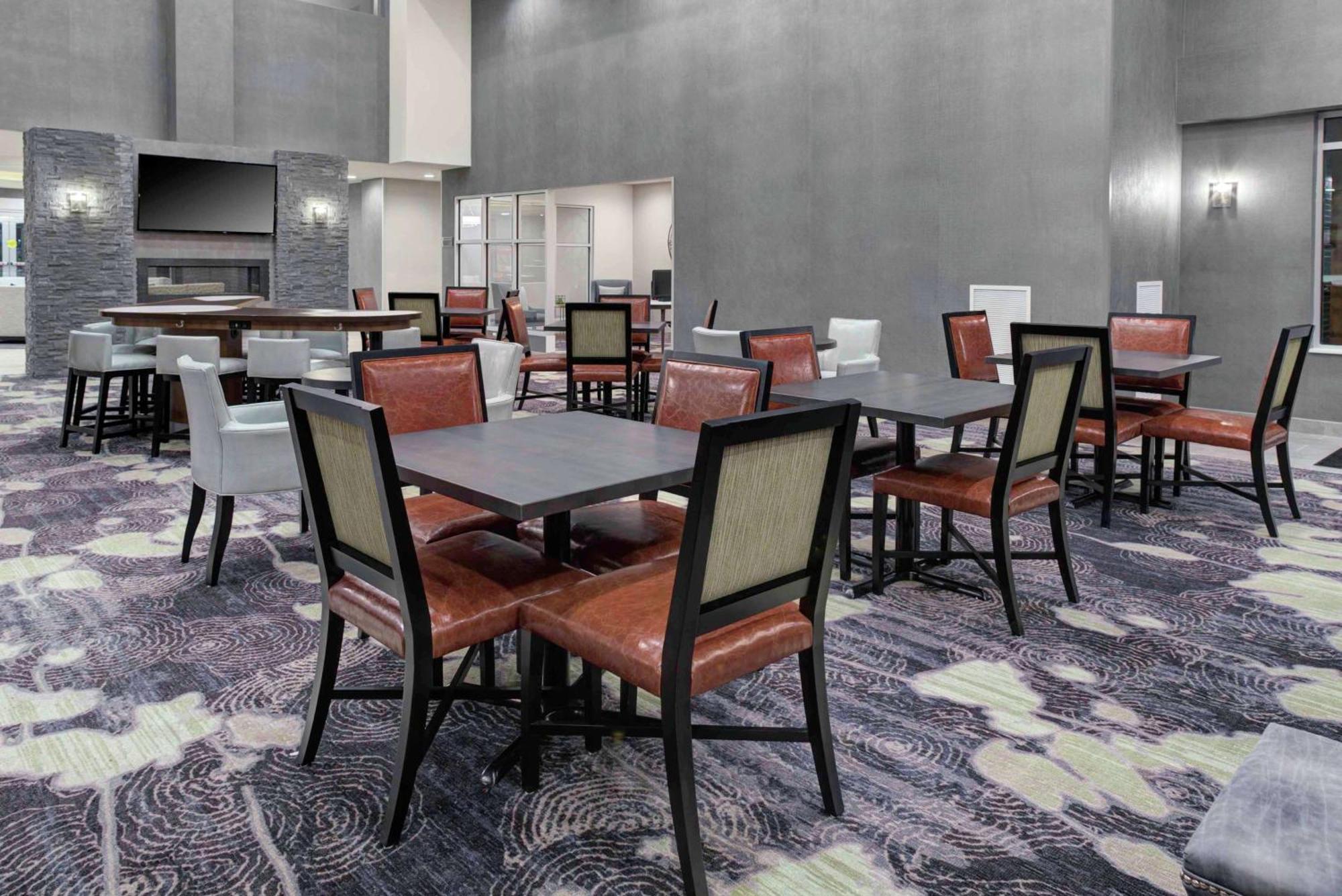 Homewood Suites By Hilton Lansing Eastwood Bagian luar foto